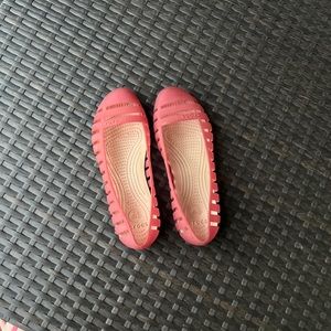 Crocs women’s Pink closed toe Adrina II flat jelly ballet water shoe sandal so 7